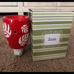 Scentsy Plug In Warmer - Luau